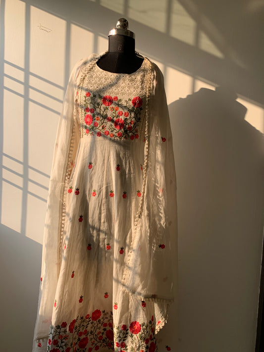 White Cotton Suit Set With Floral Work