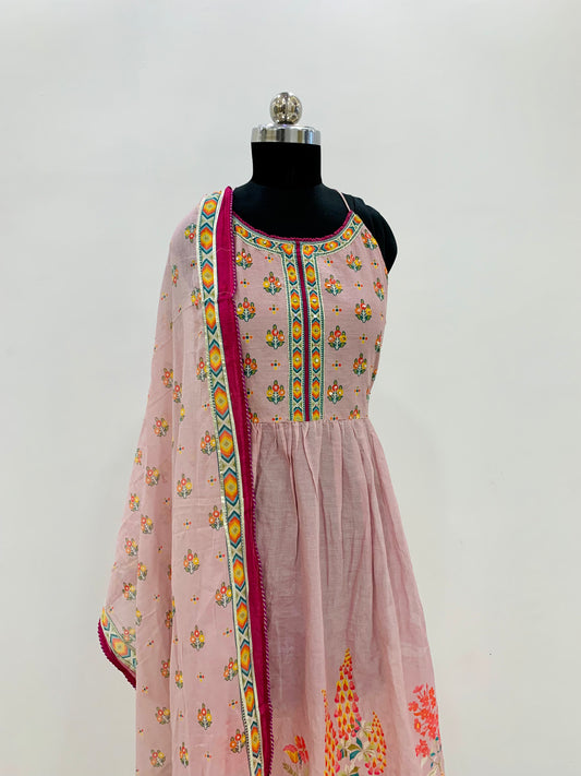Pink strappy suit set with doriya dupatta.